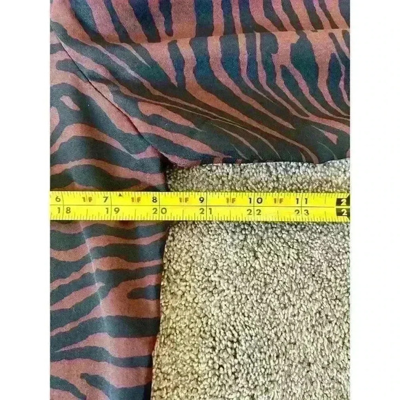 Express Zebra Striped Shirt size Medium - Picture 6 of 7